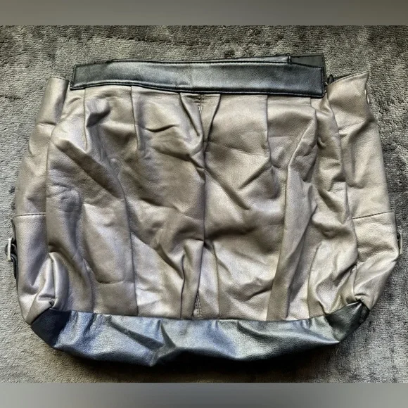 ✨ Miche “𝒪𝒶𝓀𝓁𝑒𝓎” Prima Purse Shell 🩶 - Picture 2 of 5